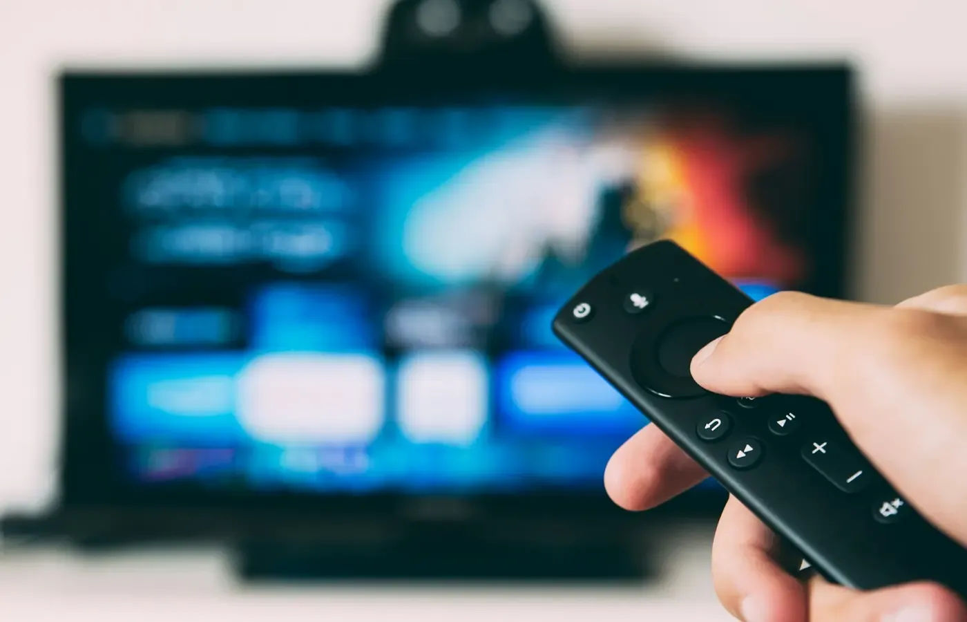Older television with an HDMI streaming player